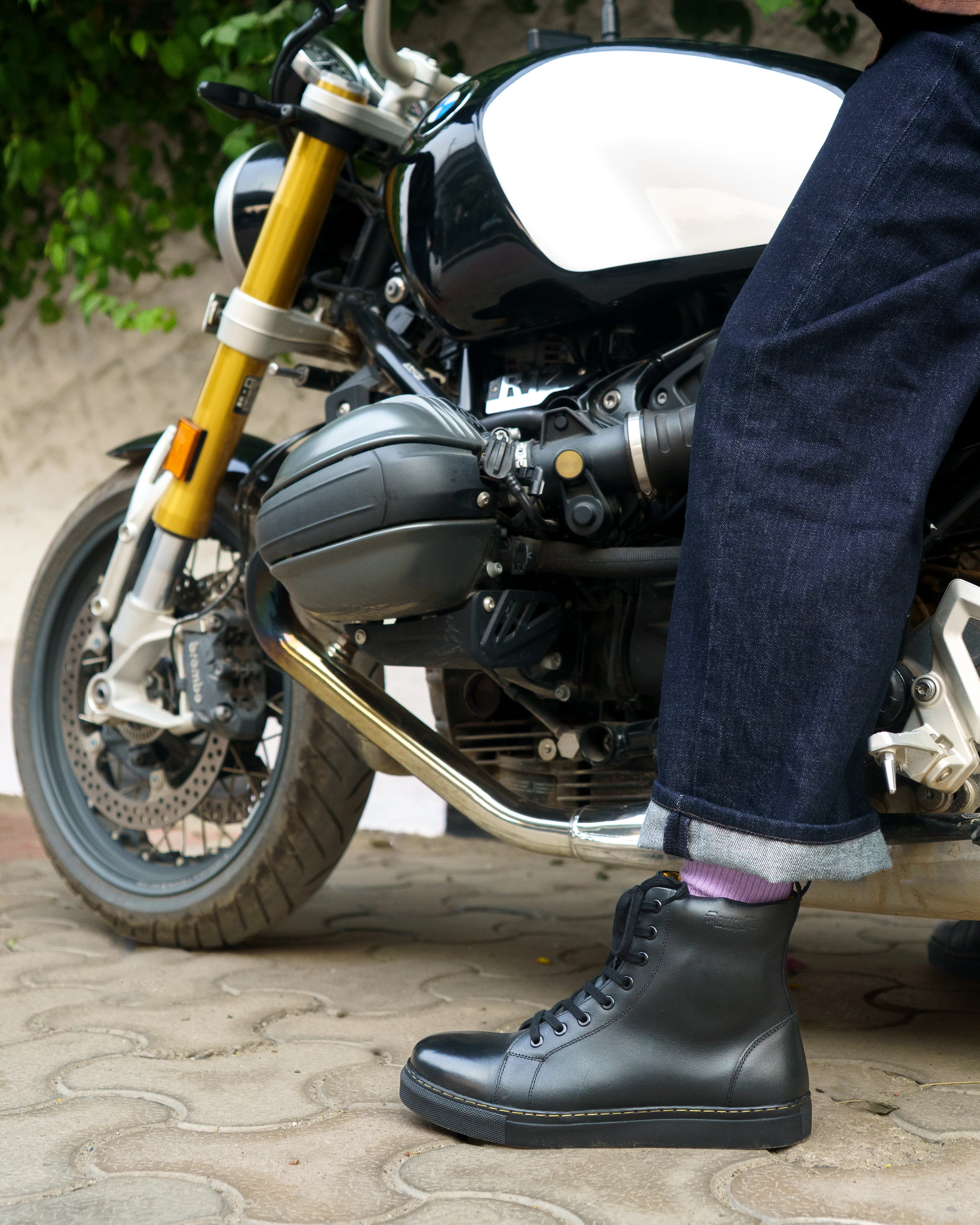 esc: men's riding sneakers black with shoe protector - Image 4