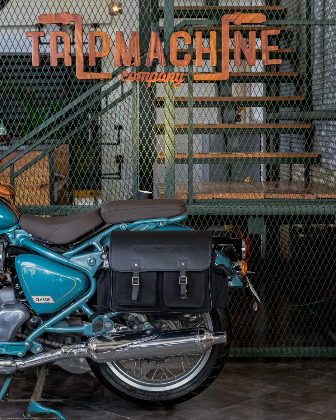 expedition saddlebag for classic 650 - Image 37