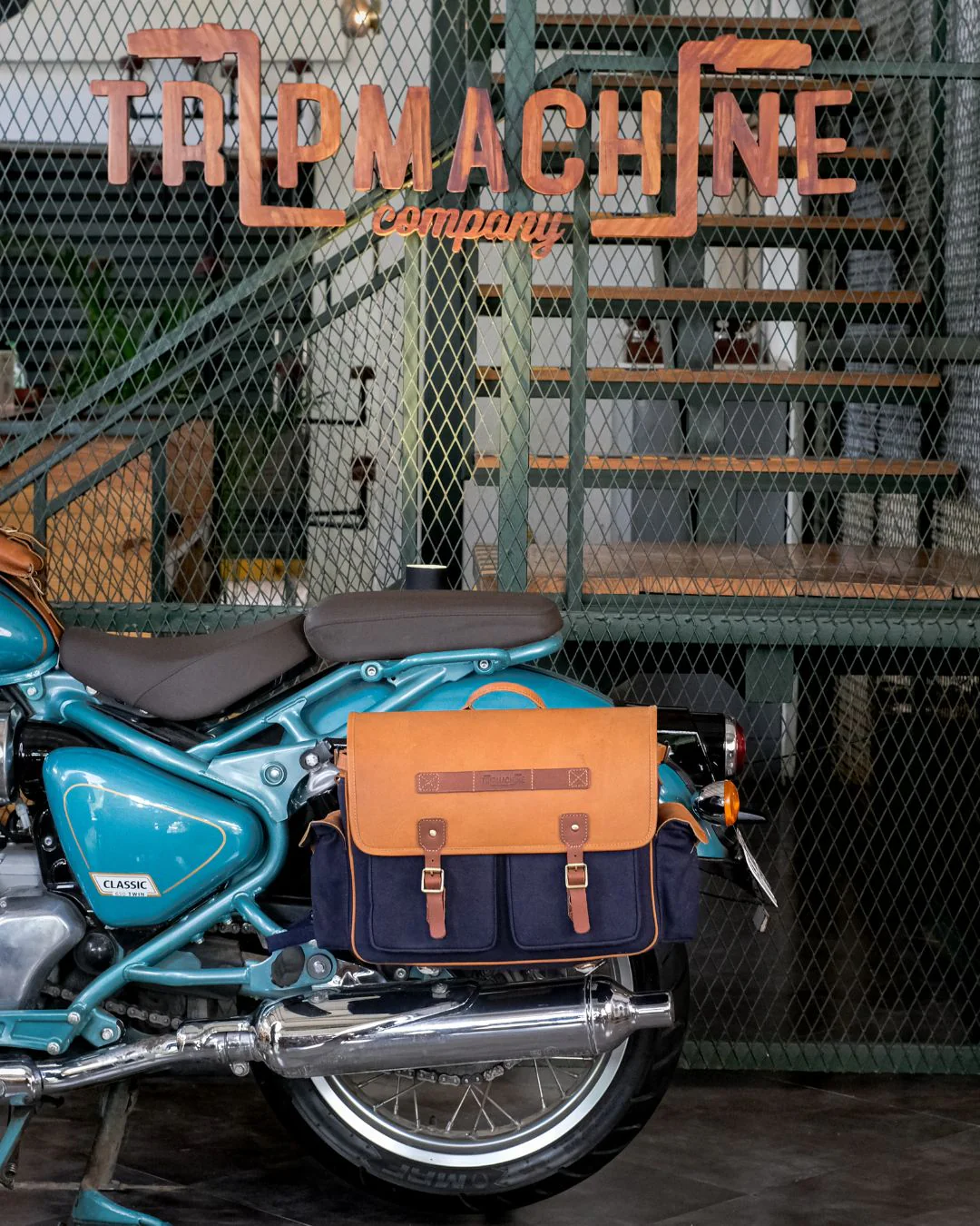 expedition saddlebag for classic 650 - Image 56