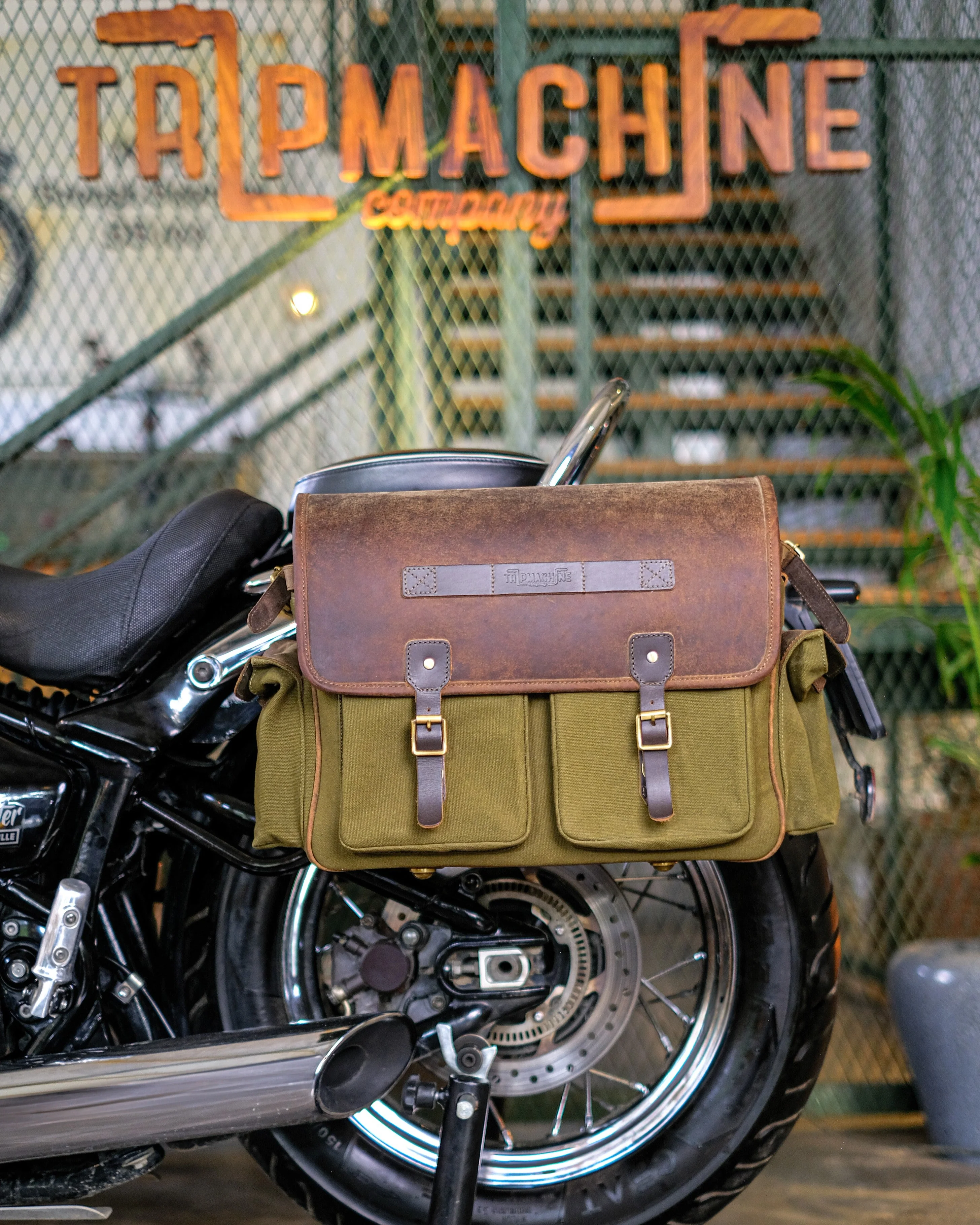 expedition saddlebag for speedmaster - Image 17