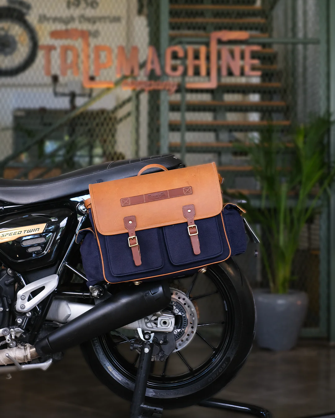 expedition saddlebag for speed twin/thruxton 1200 - Image 56