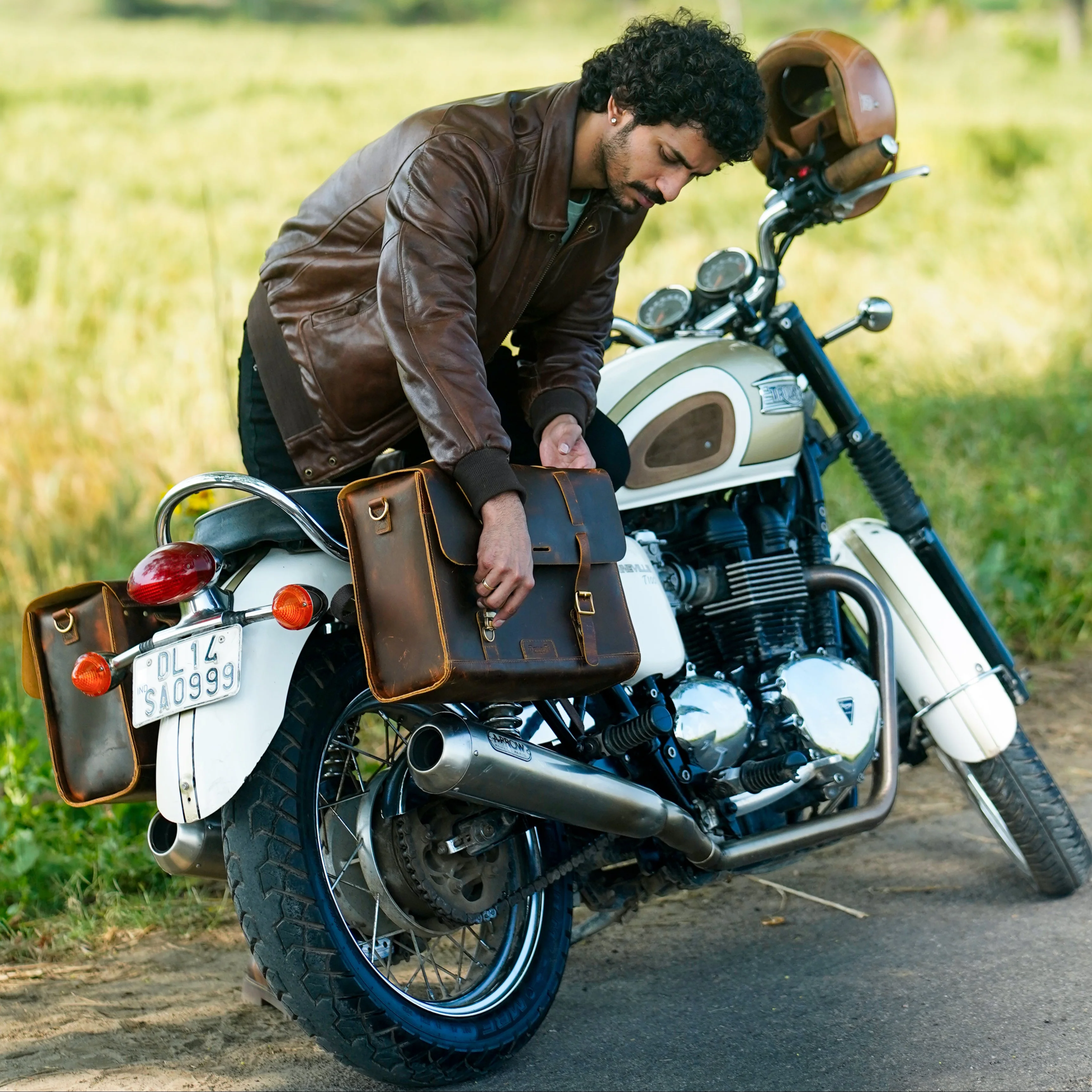 legacy saddlebag for classic 650 - Image 12