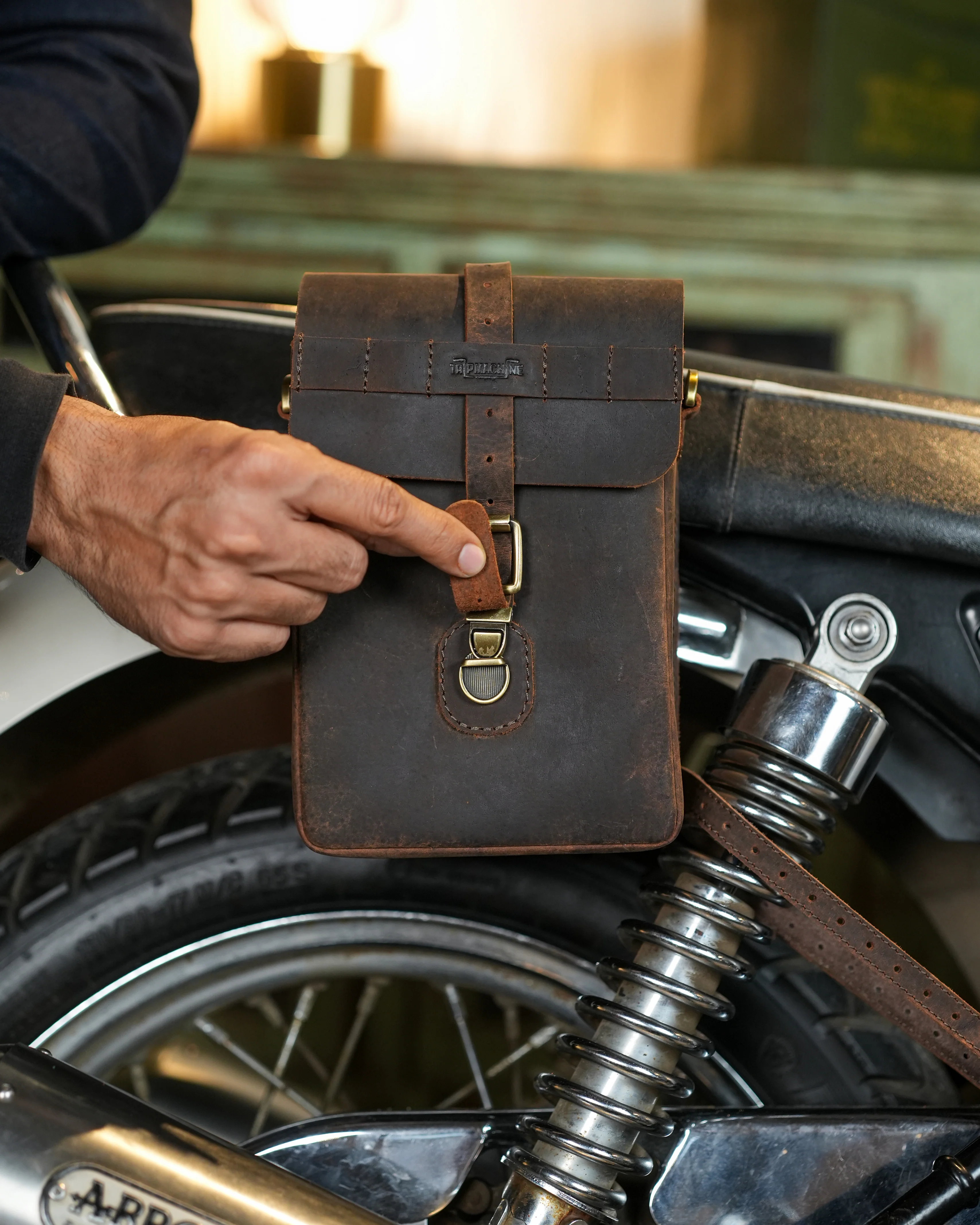 moto sling bag - Image 19