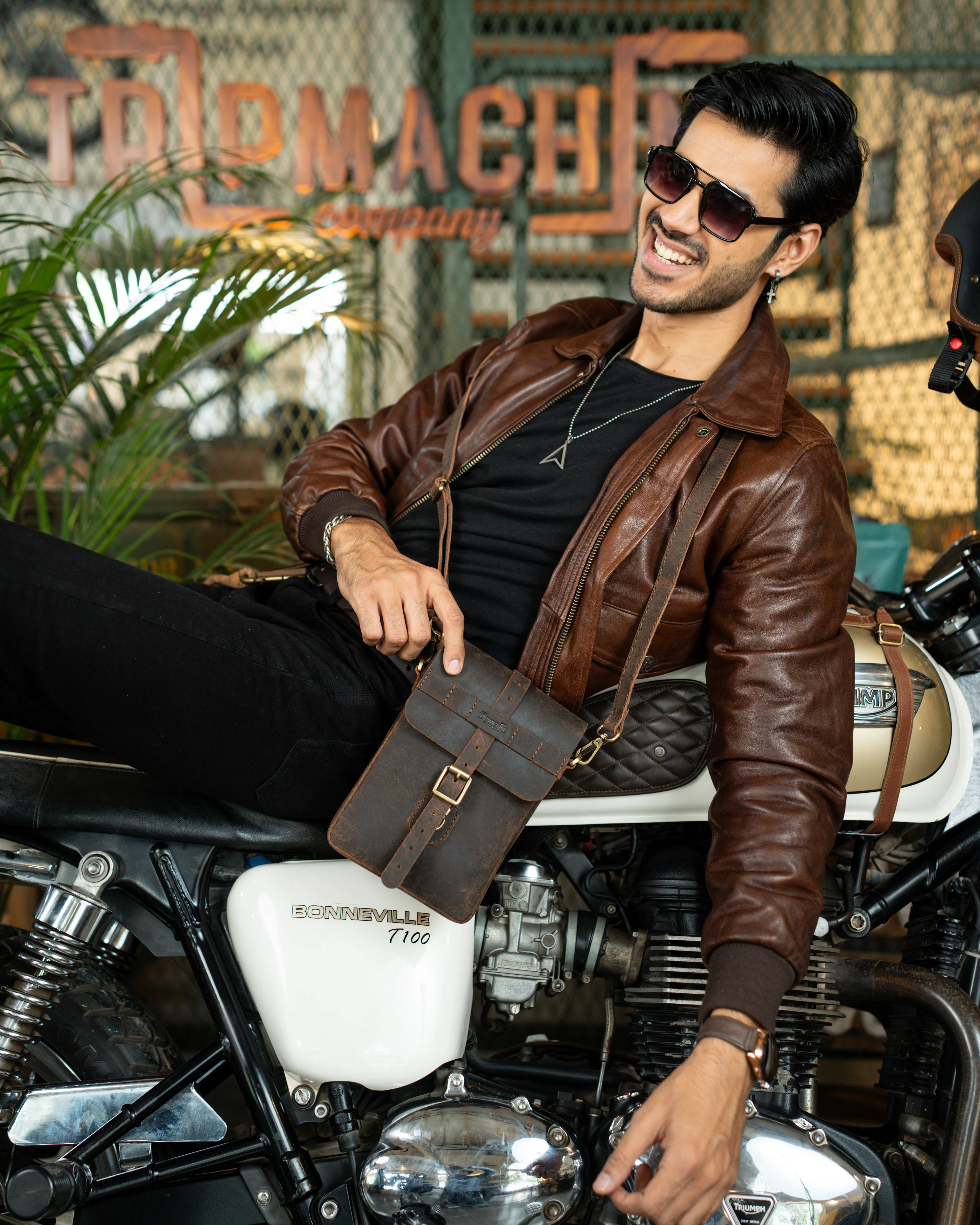 moto sling bag - Image 23