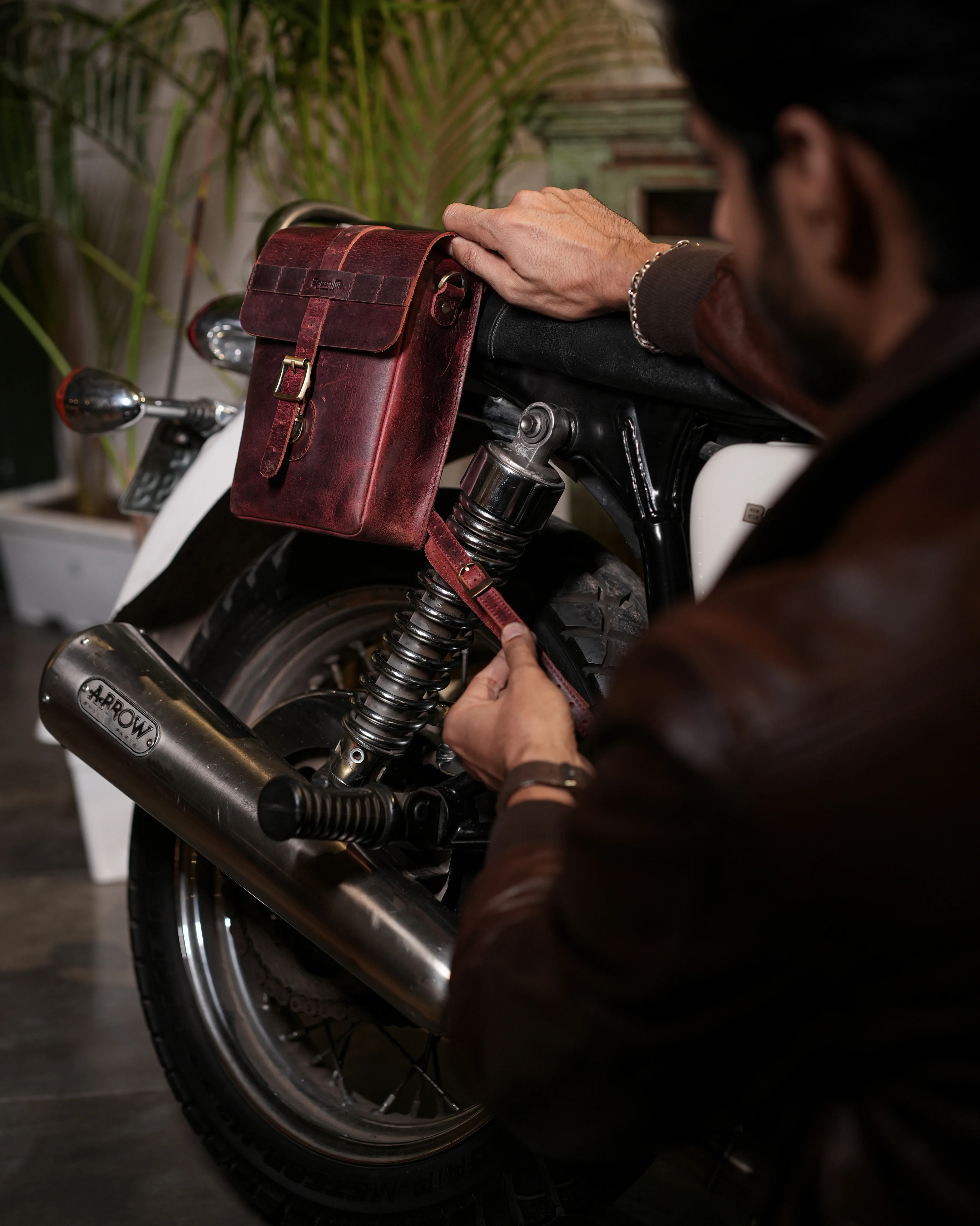 moto sling bag - Image 80