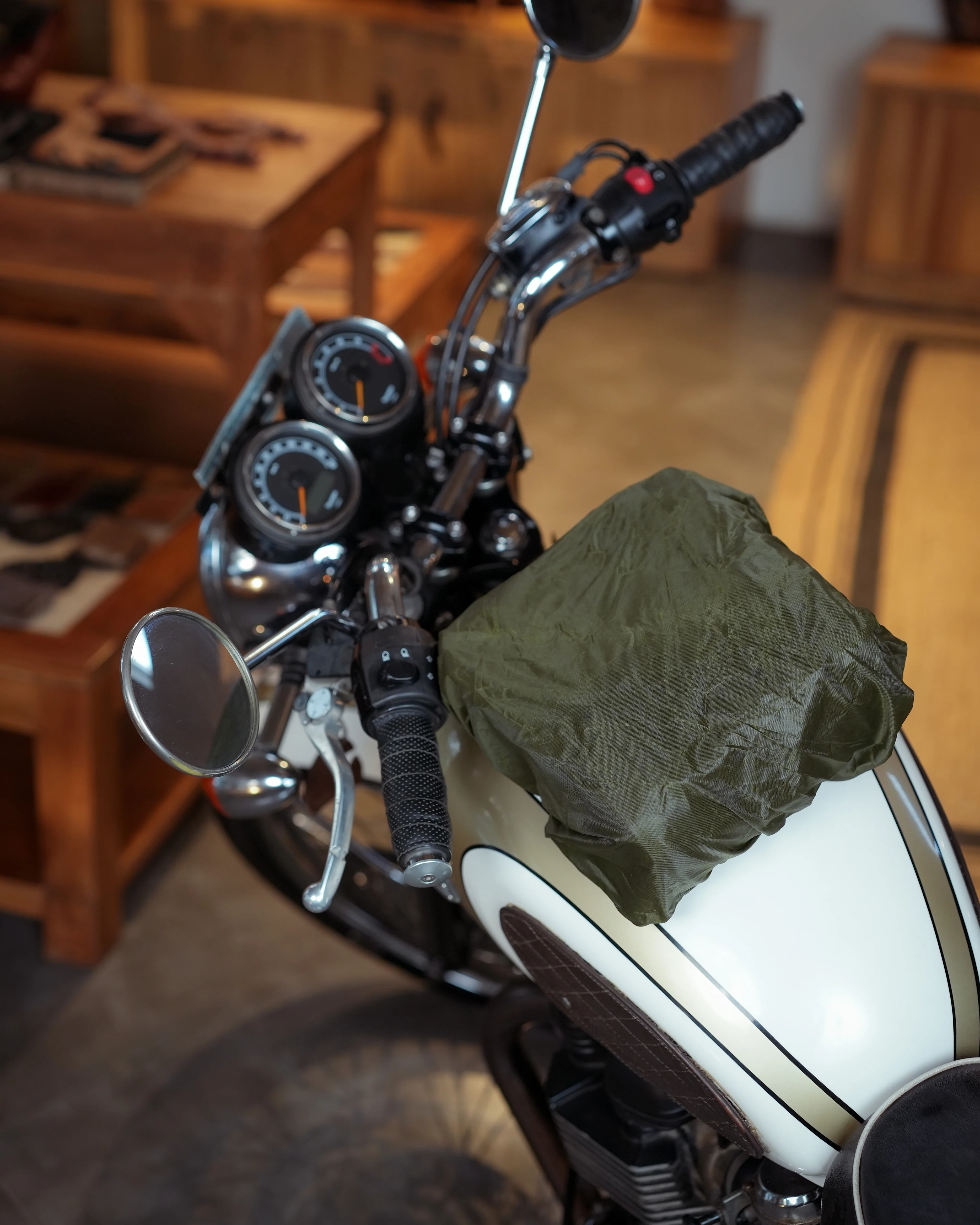tank and tail bag - Image 68
