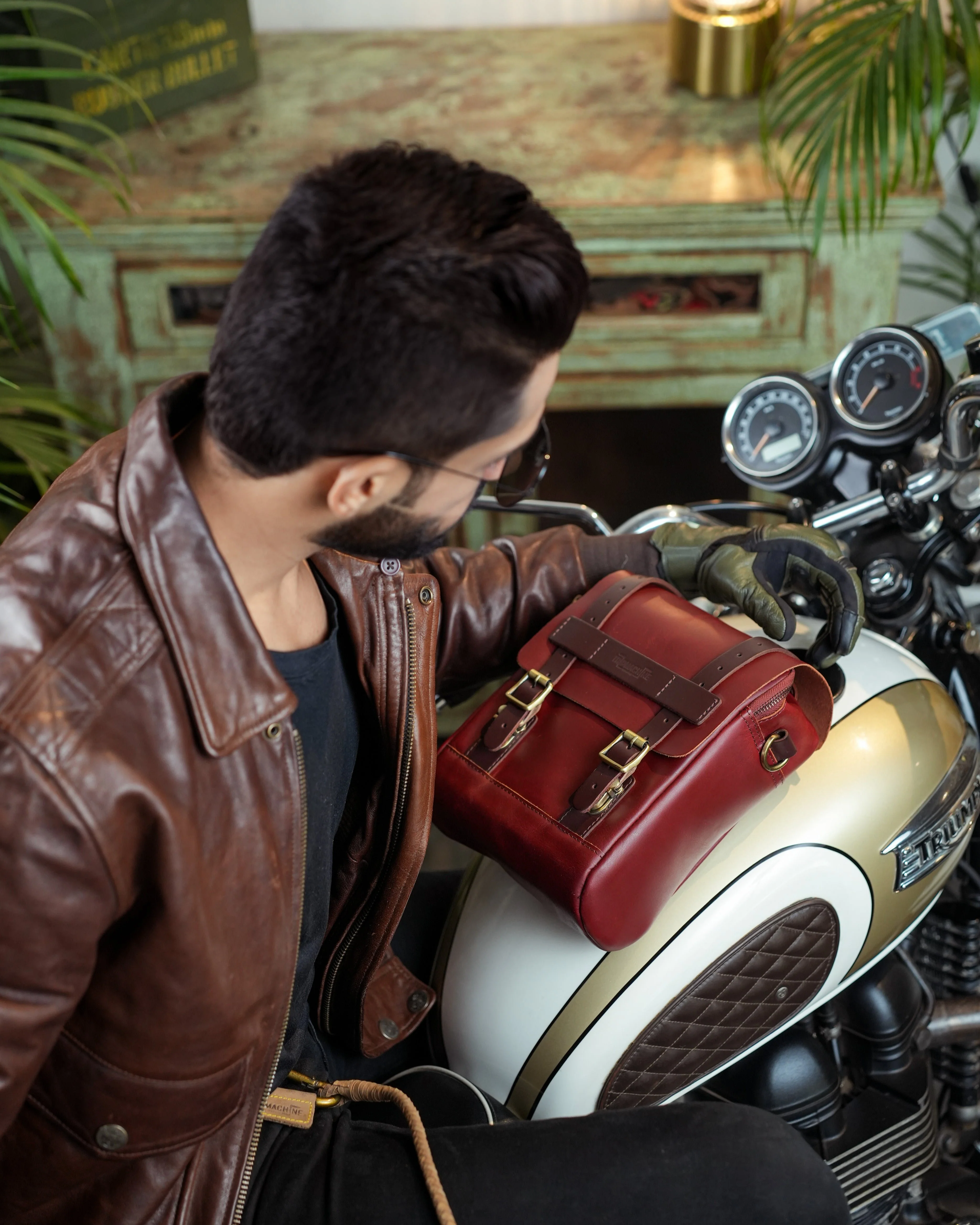tank and tail bag - Image 79