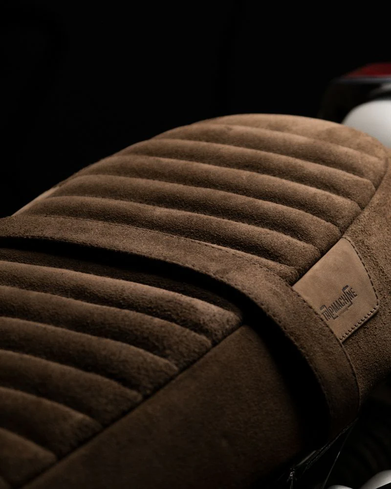 touring suede seat crafted to fit royal enfield interceptor 650 / gt 650 - Image 4