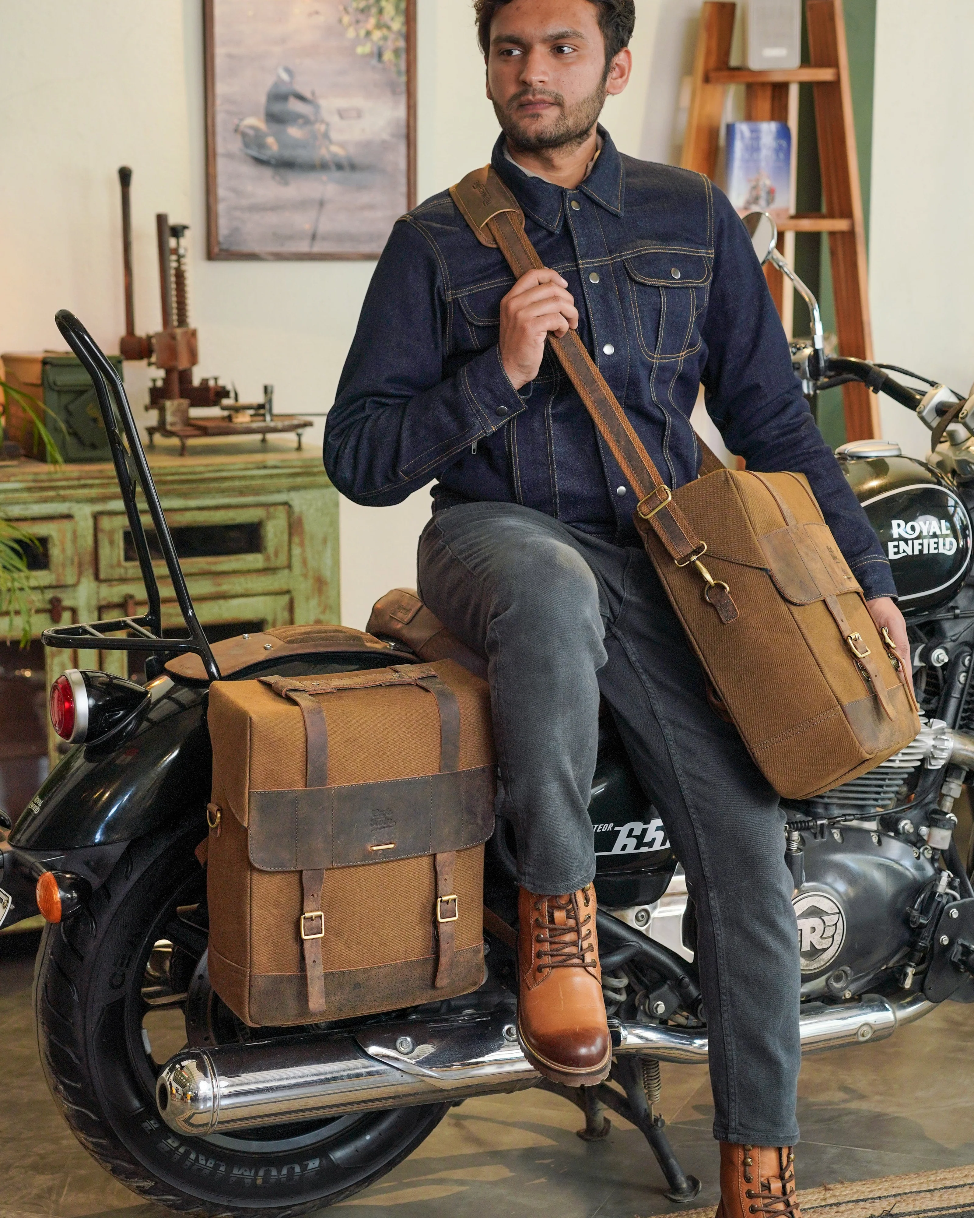 ventura saddlebag for super meteor 650 - Image 8